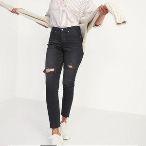 Curvy High-Waisted Button-Fly O.G. Straight Cut-Off Jeans